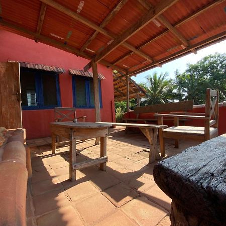 Big Milly'S Backyard Hotel Kokrobite Bagian luar foto