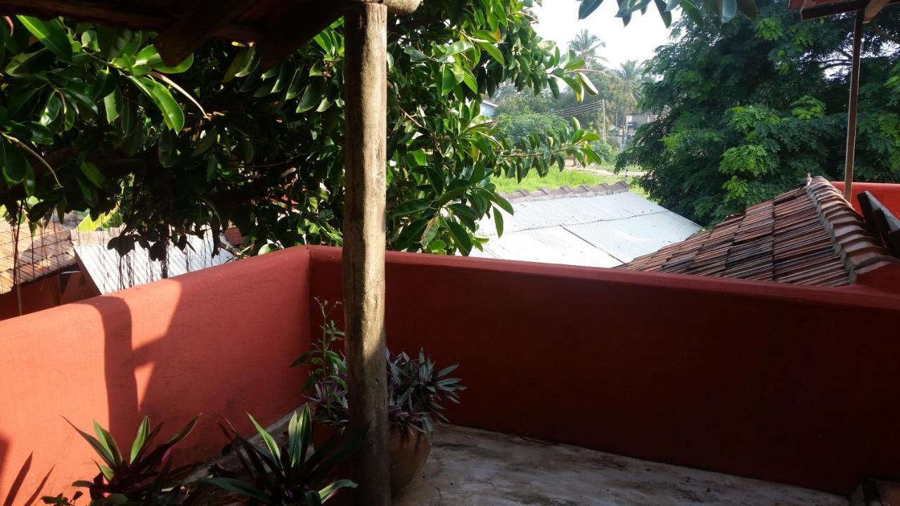 Big Milly'S Backyard Hotel Kokrobite Bagian luar foto