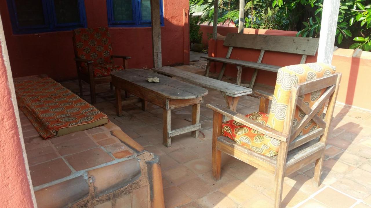 Big Milly'S Backyard Hotel Kokrobite Bagian luar foto