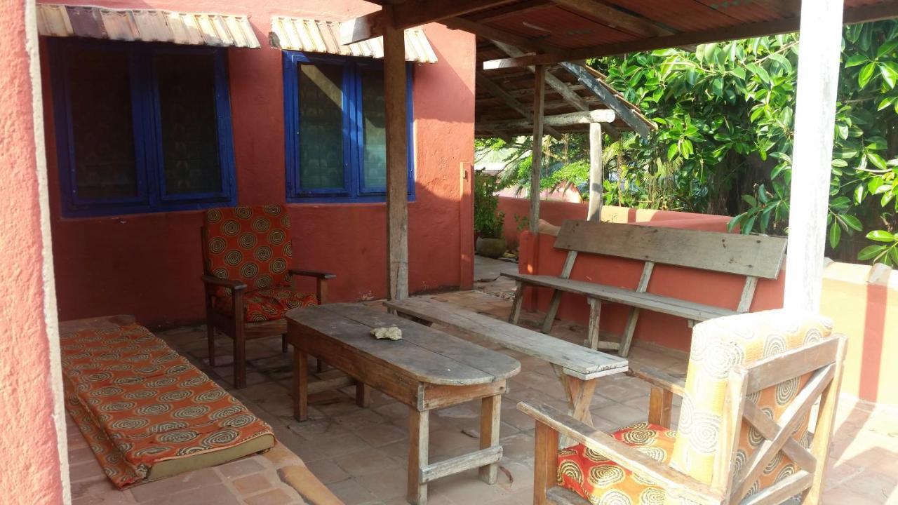 Big Milly'S Backyard Hotel Kokrobite Bagian luar foto