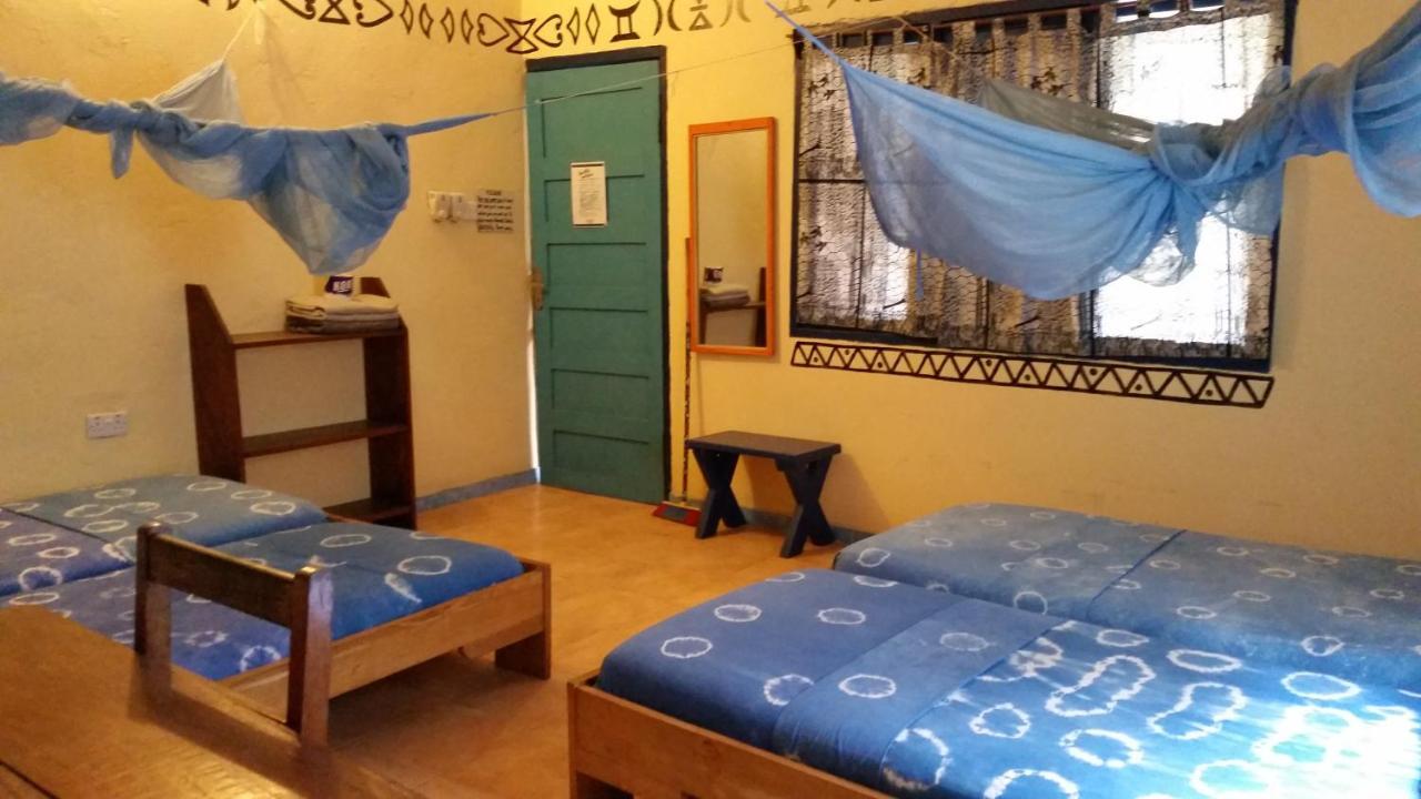 Big Milly'S Backyard Hotel Kokrobite Bagian luar foto